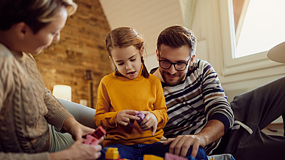 Descubre cómo Lego promueve habilidades educativas clave en niños y adultos a través del juego