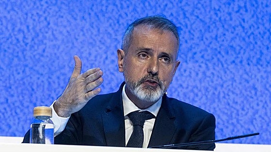 El juez cita al nuevo presidente de Telefónica en el caso de Begoña Gómez