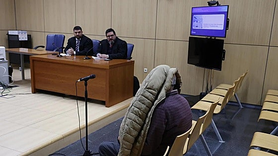 Un sacristán confiesa que agredió sexualmente a una discapacitada con la excusa de «enseñarle la campanilla»