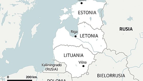 Los países bálticos levantan la primera barrera de defensa europea para frenar a Rusia
