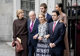 la infanta Cristina, el rey emérito Juan Carlos I, la infanta Elena, y los nietos del Rey Juan Carlos,