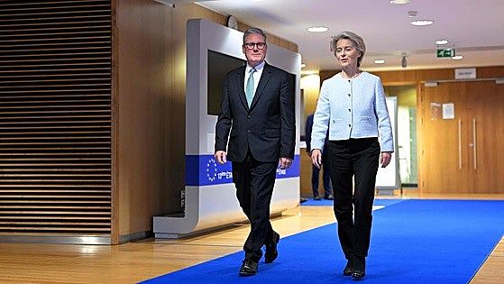 Starmer busca nuevos pactos con la UE en aduanas y Defensa sin perder encaje con EE UU