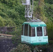 Cuatro muertos en Nápoles al desplomarse un teleférico que estuvo tres horas colgando de un cable