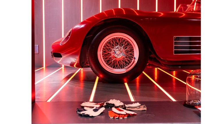 Maserati exhibe un 200S en la LARUSMIANI Automotive Gallery
