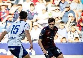 El Levante pone rumbo a Primera con goleada al Zaragoza
