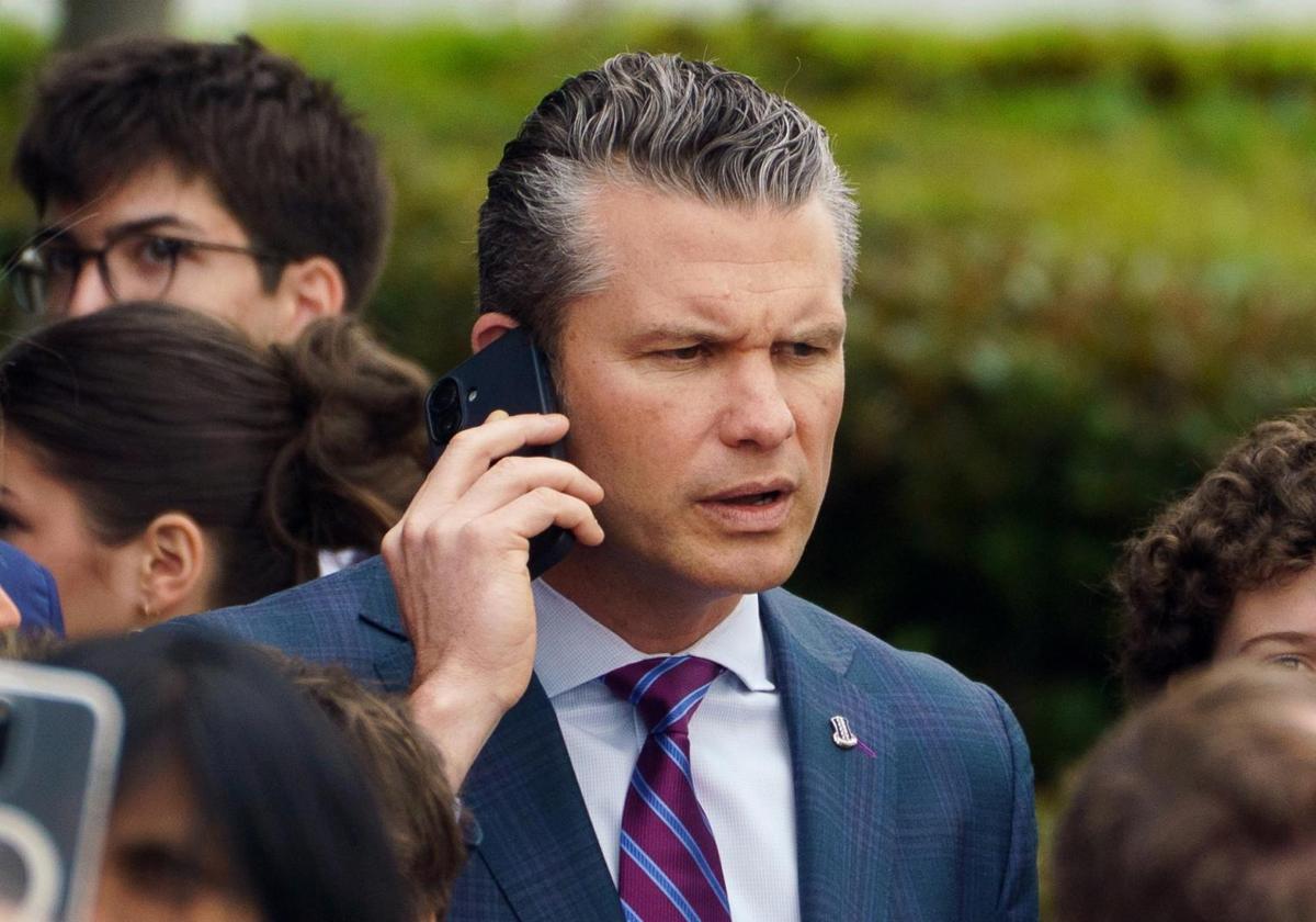 El secretario de Defensa estadounidense, Pete Hegseth, este lunes en la Casa Blanca.