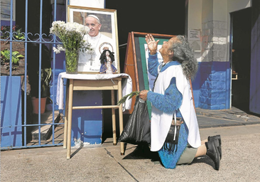 Argentina llora la muerte de su Papa futbolero, «el Papa de la alegría»