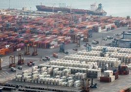 Terminal de contenedores del Puerto de Barcelona.