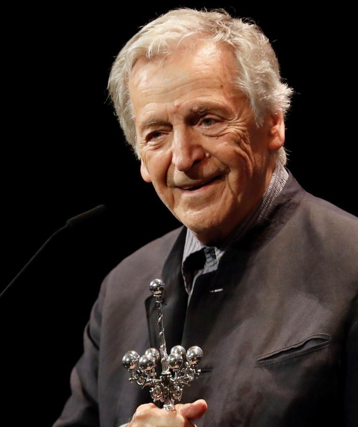 Imagen secundaria 2 - Costa-Gavras junto a Sissy Spacek y Jack Lemmon en el rodaje de 'Desaparecido'; en 2015 en un homenaje a Martin Scorsese con Roman Polanski en la Cinemateca de París y con el Premio Donostia en 2019. 