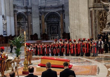 Abre sus puertas la capilla ardiente del Papa Francisco en la basílica de San Pedro