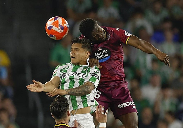 El Betis certifica el descenso del Valladolid