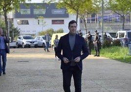 Expectación en los juzgados de badajoz ante la llegada de David Azagra, hermano de Pedro Sánchez, para declarar por segunda vez.