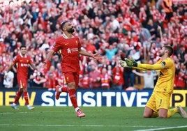 Salah celebrando su gol contra el Tottenham
