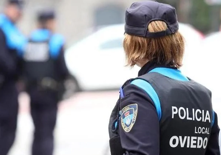Detienen a un matrimonio que tenía a sus tres hijos encerrados en su casa de Oviedo desde 2021