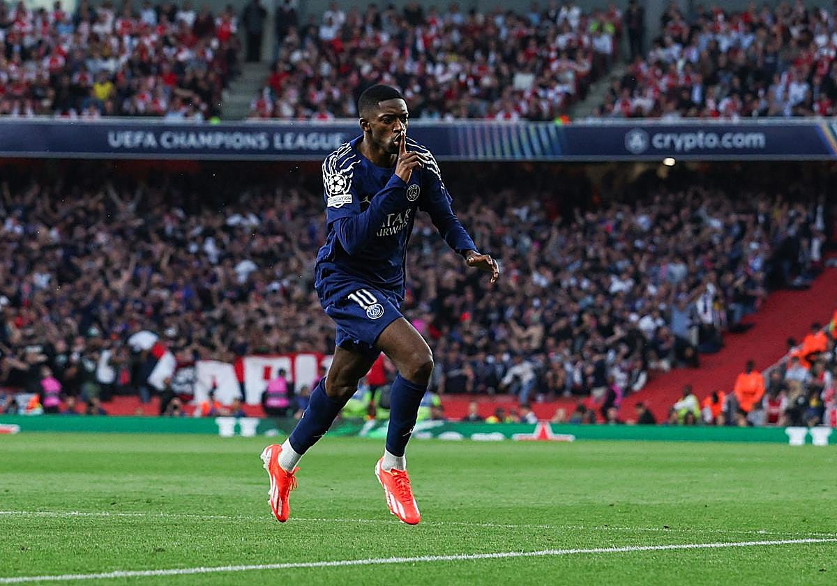 Dembélé celebra el único gol del duelo entre el Arsenal y el PSG.
