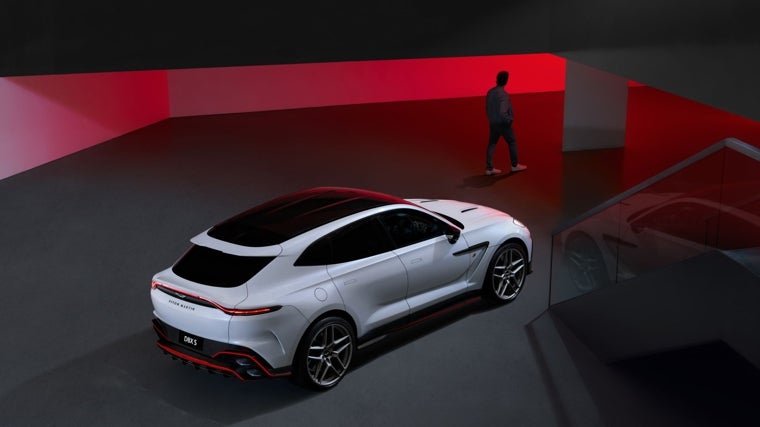Aston Martin DBX S