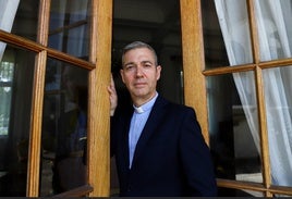 Jordi Bertomeu, el sacerdote español encargador de investigar los casos de pederastia en la Iglesia.
