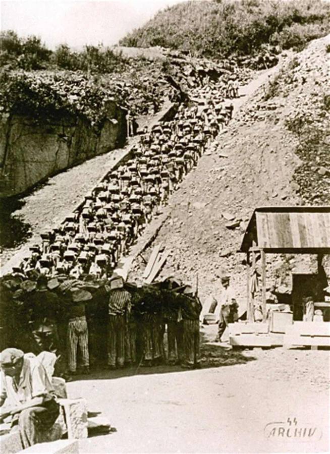 'La escalera de la Muerte', símbolo de la brutalidad que imperó en el campo de concentración. Foto:National Socialist German Workers' Party