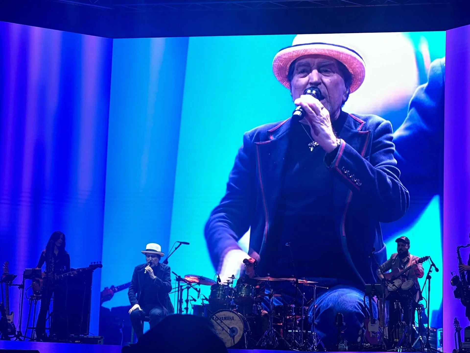 El músico y cantante Joaquín Sabina durante el concierto en Las Palmas de Gran Canaria.