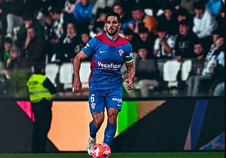 Victoria sufrida del Elche en Burgos que puede valer el ascenso