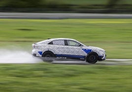 Alpine A390