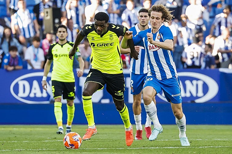 El Betis remonta al Espanyol y rompe la muralla impuesta por Joan García