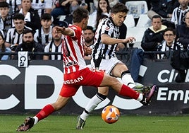 El Castellón adelanta al Sporting y se acerca a la salvación