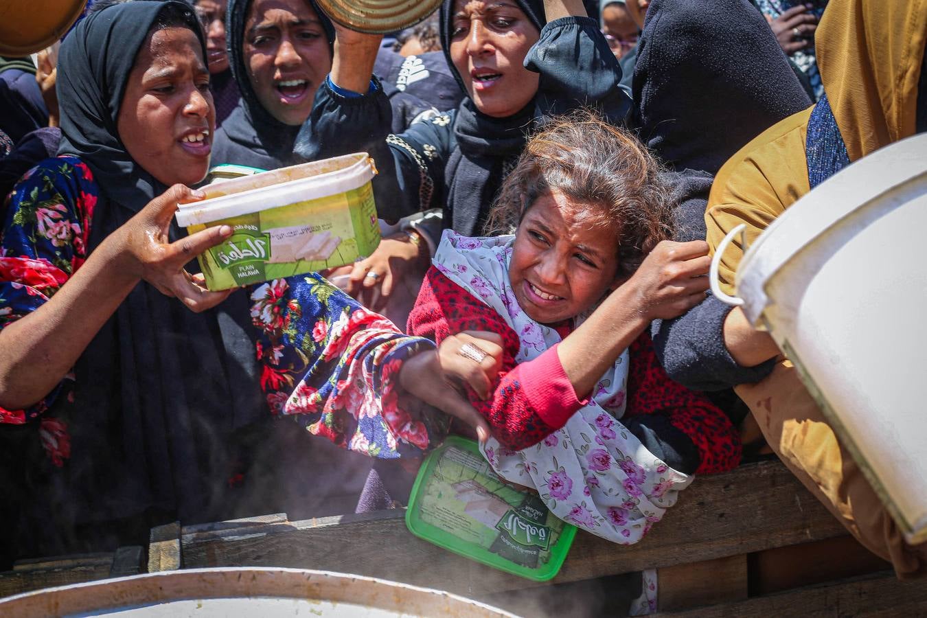 Las dramáticas imágenes de los palestinos a la espera de alimento