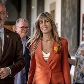 Begoña Gómez y el rector de la Complutense, Joaquin Goyache, en un acto de la universida
