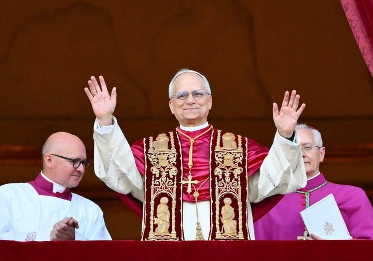 El estadounidense Prevost, nuevo Papa León XIV: «Avancemos hacia delante, ayudadnos a construir puentes»
