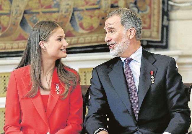 Momento de complicidad entre Leonor y don Felipe.