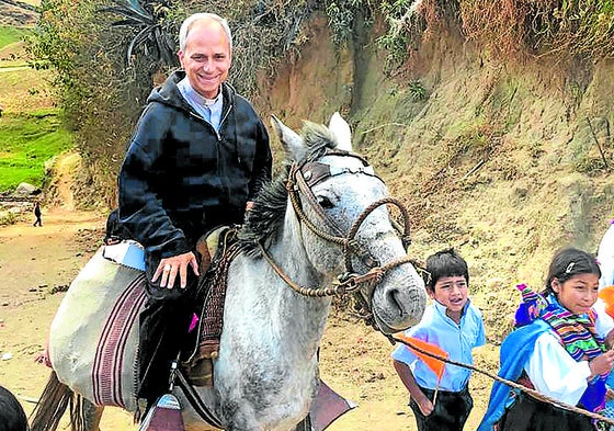 Prevost recorrió las zonas rurales de Perú a caballo, como las montañas Incahausi.