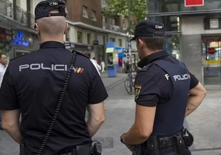 Muere acuchillada una mujer de 32 años en una reyerta entre toxicómanos en Madrid