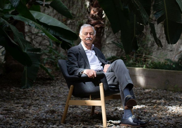 El escritor Eduardo Mendoza, Premio Princesa de Asturias de las Letras: «Soy un hombre feliz»