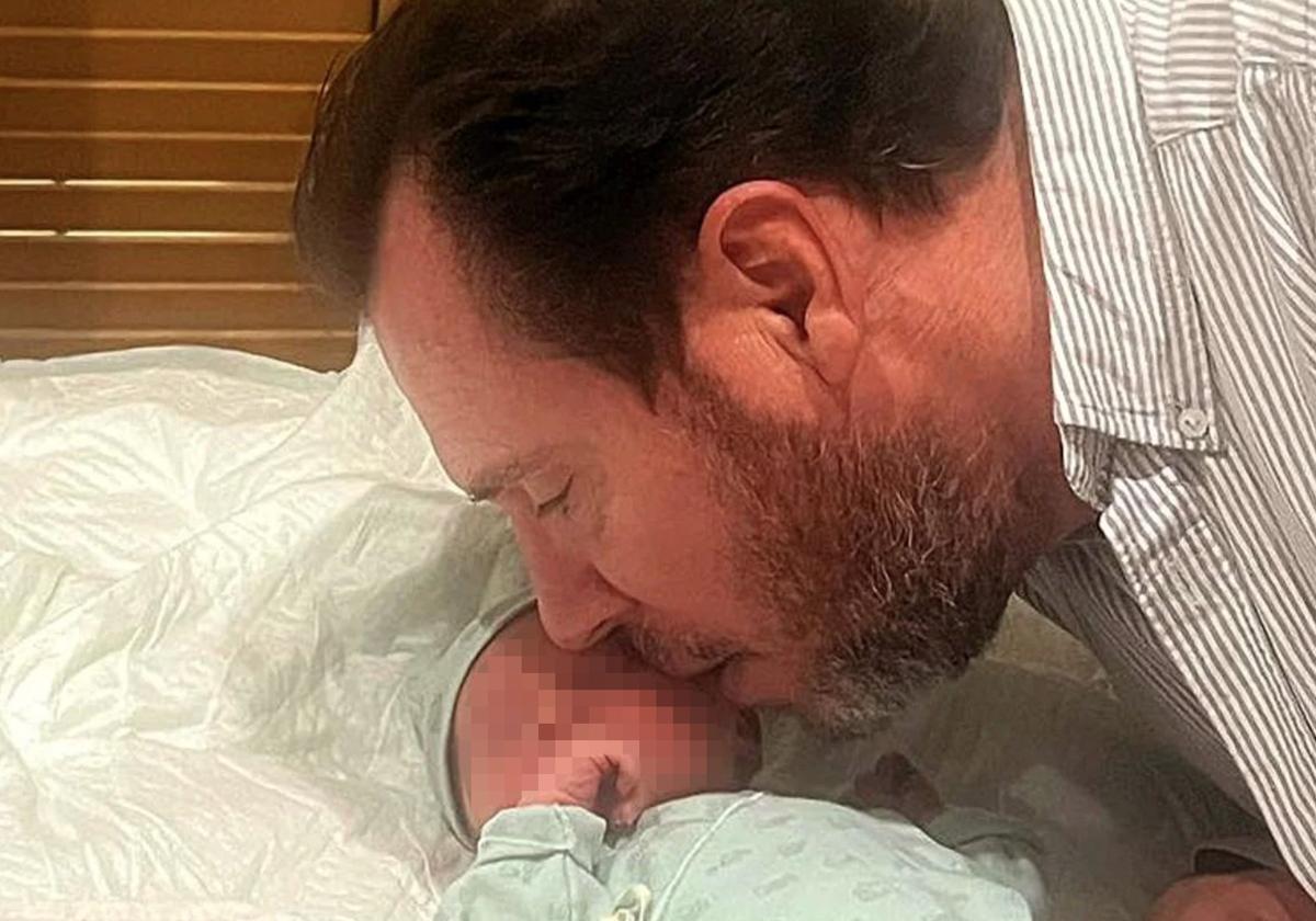 Óscar Puente, sobre su bebé: «El muy cabrón dijo 'si nazco en Madrid, te voy a dejar claro que soy de Pucela'»