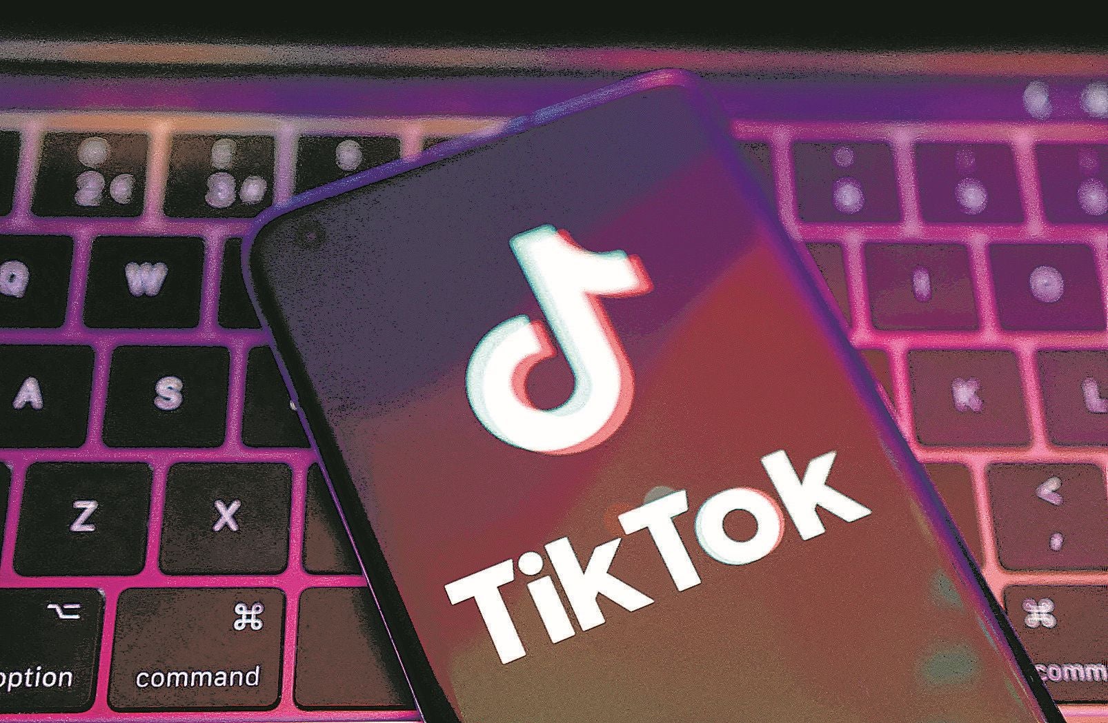 Bruselas acusa a TikTok de falta de transparencia en sus servicios publicitarios
