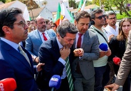 André Ventura, líder de Chega, abandona un acto en Odemira por problemas de salud.