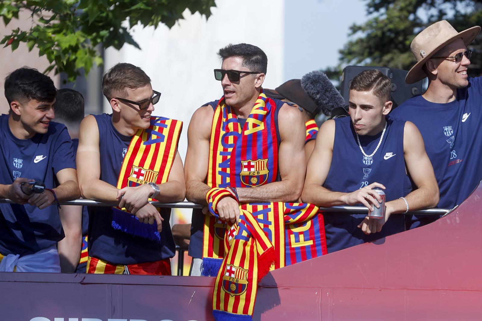 El Barça festeja la Liga por las calles de la Ciudad Condal