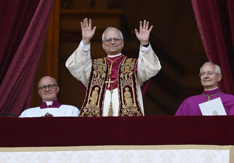 León XIV, en su primera aparición como Papa justo hace diez días.