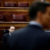 Ábalos somete a martirio al PSOE