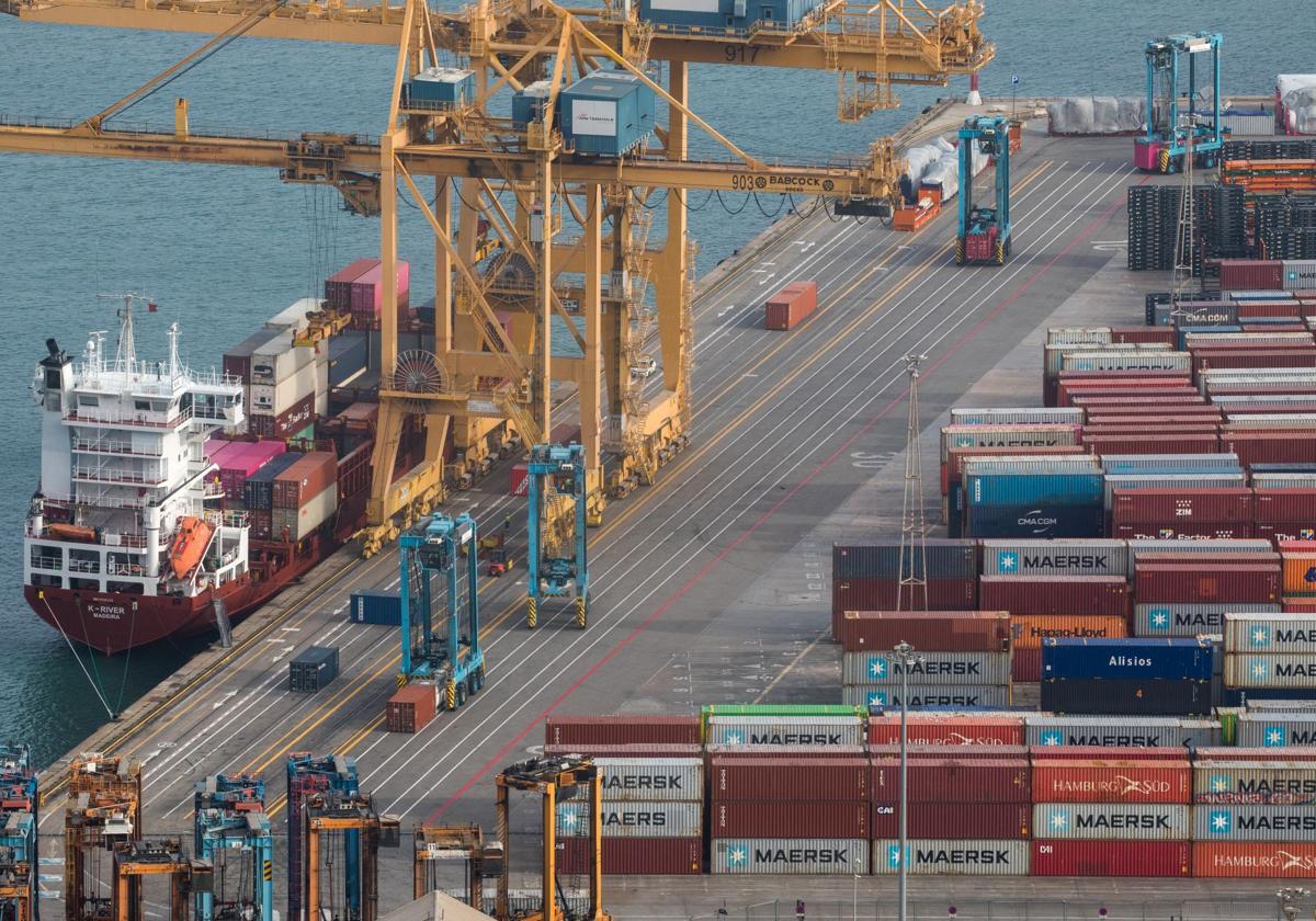 El déficit comercial se dispara un 86,3% en el primer trimestre con las exportaciones en niveles récord
