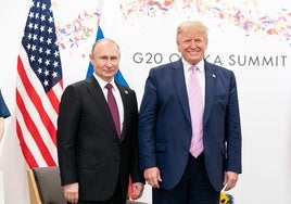 Vladímir Putin y Donald Trump en un encuentro en 2019.