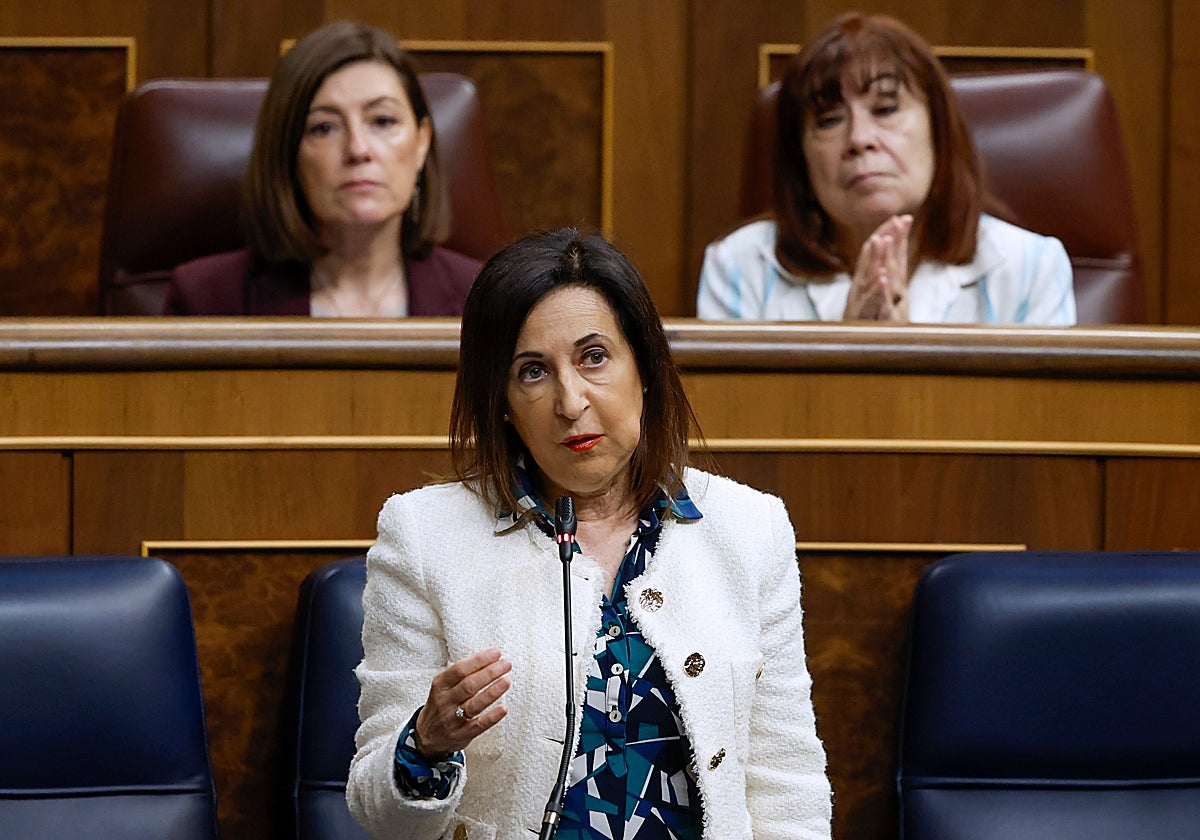 La ministra de Defensa, Margarita Robles, este miércoles en el Congreso
