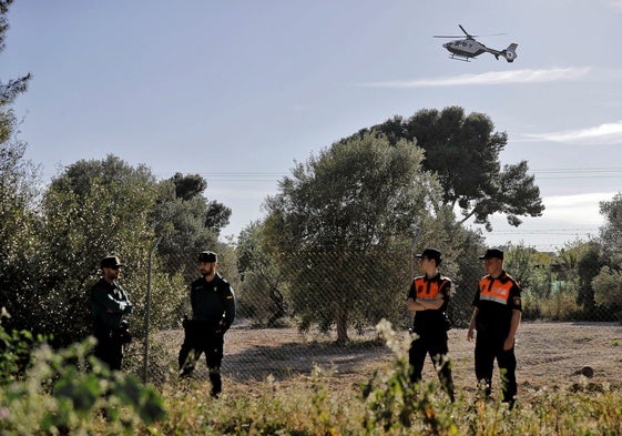 Fuerzas policiales buscan a dos menores que desaparecieron en los alrededores de Valencia.