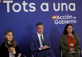 El presidente del Gobierno, Pedro Sánchez, durante la reunión con las víctimas de la dana.