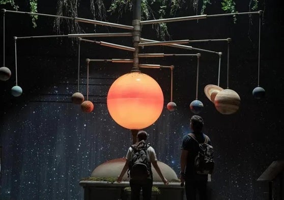 Ellie y Joel, en el museo de ciencias.