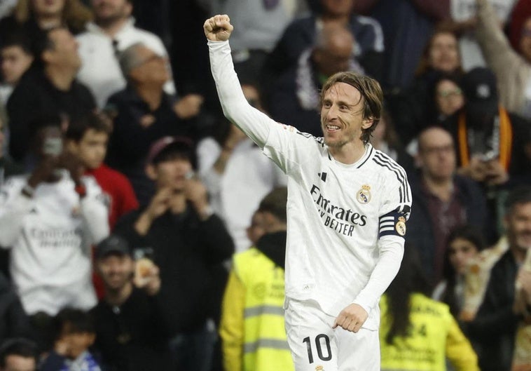 Modric se despide del Real Madrid como el jugador más laureado de su historia