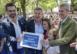 Alberto Núñez Feijóo participa junto al presidente gallego, Alfonso Rueda, en un acto en O Pino (A Coruña).