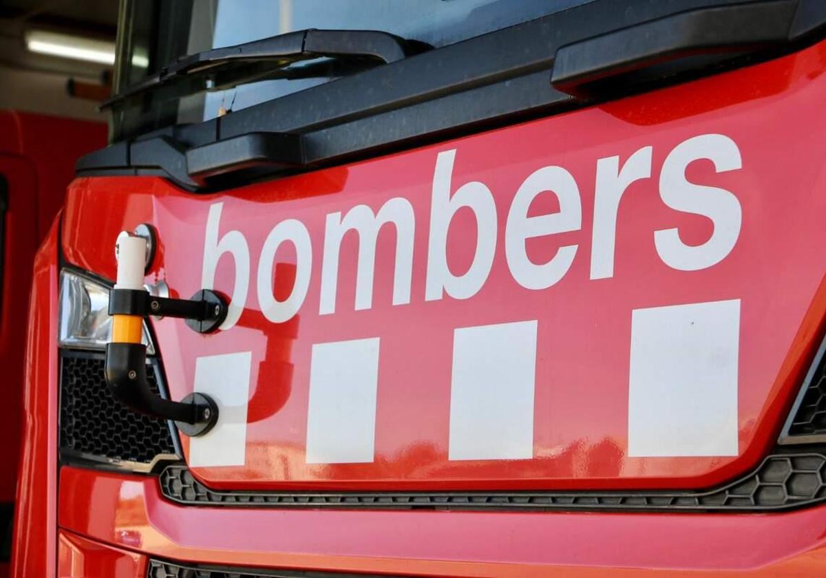 Muere un bombero durante un incendio en un hotel de Barcelona