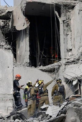 Un edificio de Beersheba destruido por un misil iraní.